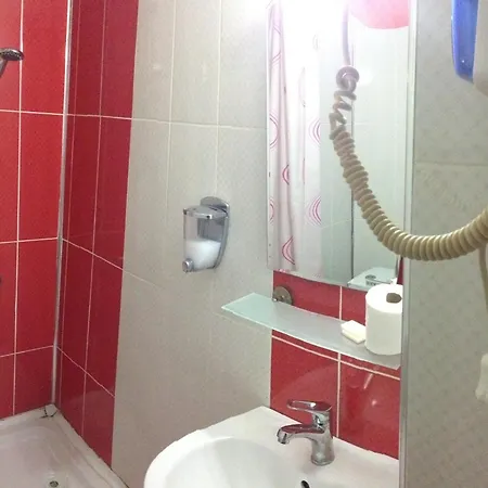 Oz Hotell 2*